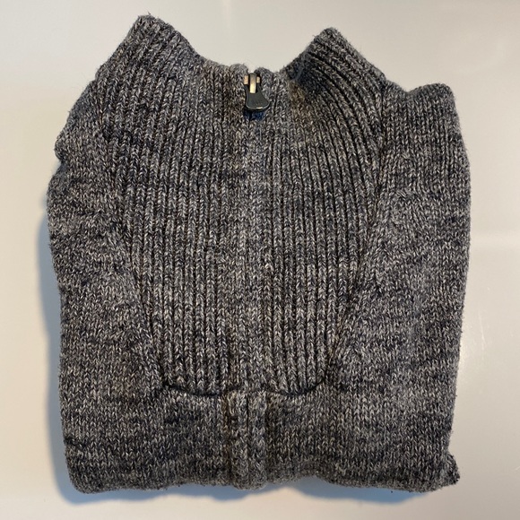 GAP Sweater Jacket Size 4 Toddler - Warm & Classy! Holiday Sweater too! - Picture 3 of 4